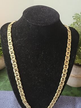 Gold-filled Mariner chain necklace, also known as a Gucci link chain